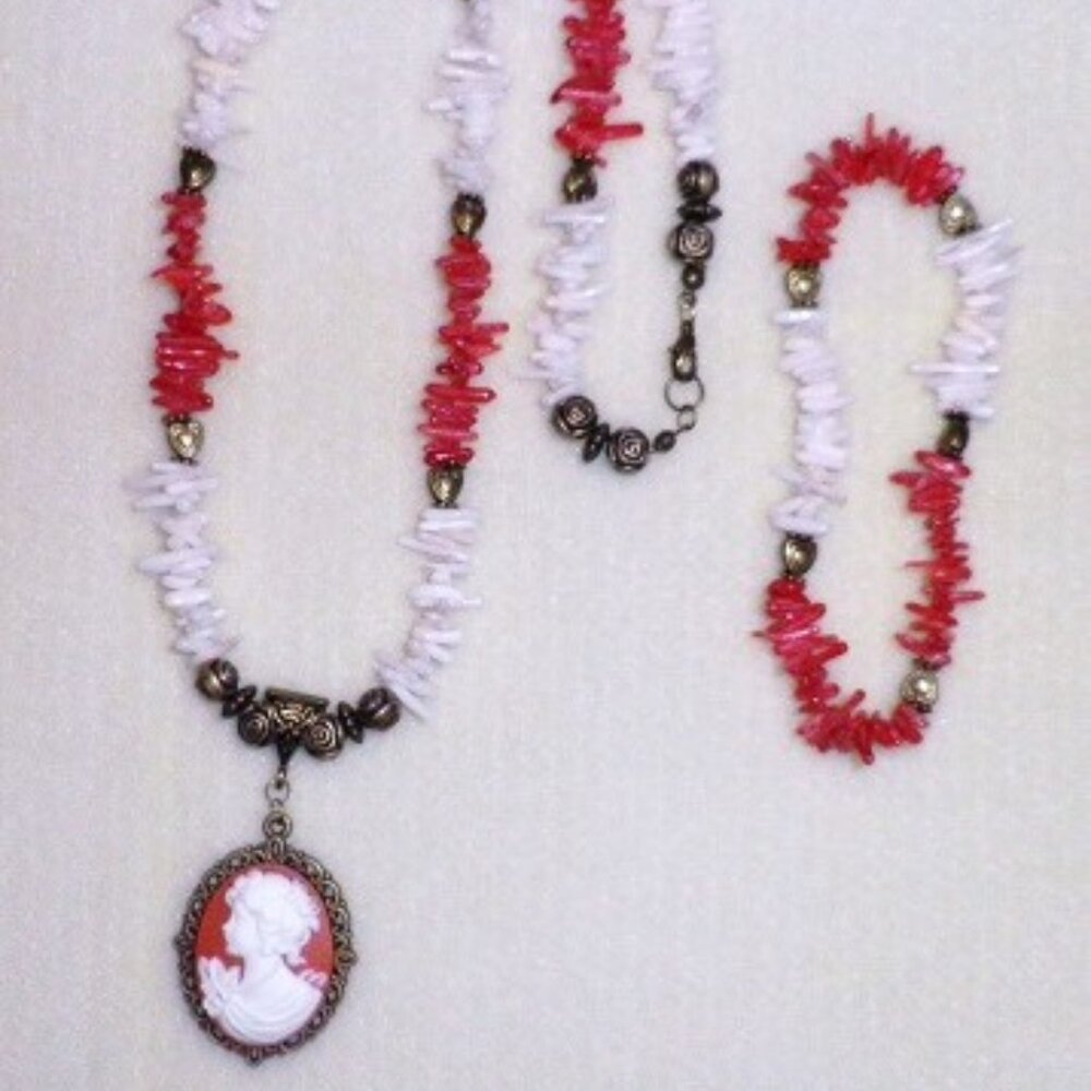 Cameo & Coral Set